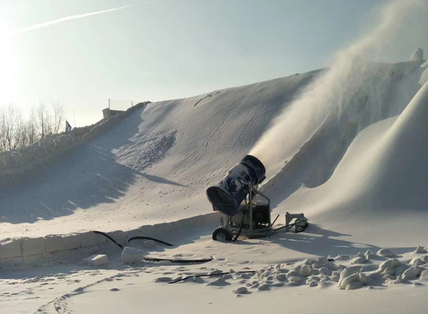 噴雪照片 噴雪照片