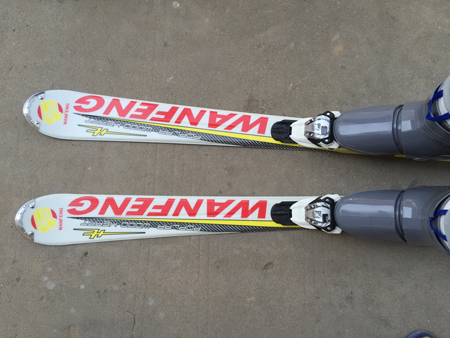 滑雪板.jpg 滑雪板.jpg